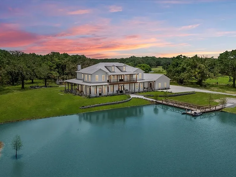 Residential treatment center with a private lake. Luxury home for mental health and substance abuse recovery.